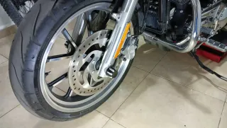 Harley Davidson Superlow XL 1200.