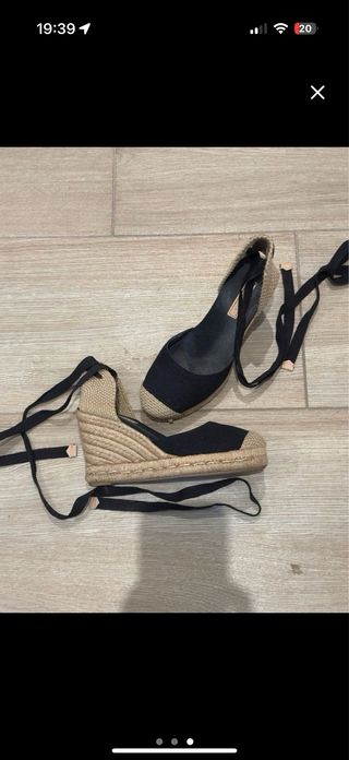 Espadrilles negras con cuña yute