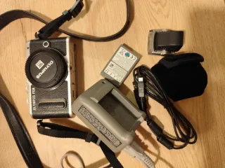 Cámara Olympus Pen E-PL8 Plata