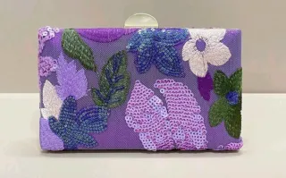 Bolso de mano Clutch Morado y Dorado
