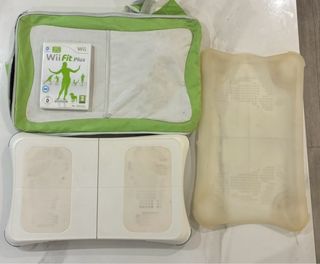 Wii Balance Board + Wii Fit Plus + Funda + Bolsa
