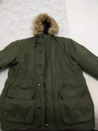 Abrigo hombre verde oscuro con capucha talla L