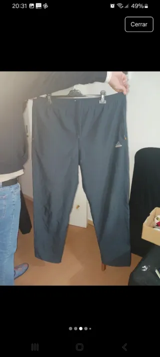 Pantalón de chándal Adidas gris