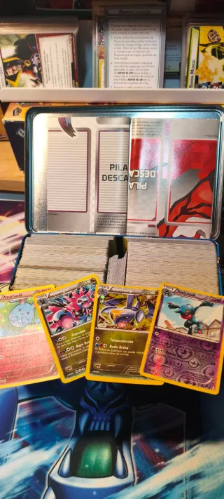 Lata +800 Cartas Pokémon