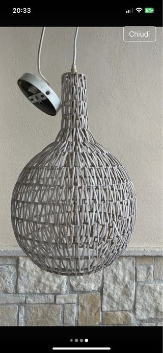 Lampadario in vimini grigio