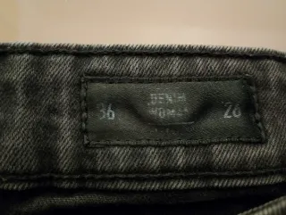 Pantalón vaquero desgastado