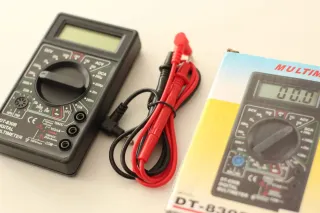Multímetro Digital DT-830B