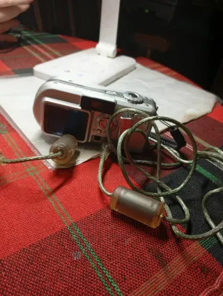 Cámara Sony Cyber-shot DSC-P7