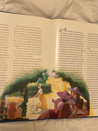 Cuenta cuentos bilingües: Caperucita Roja ; Bel...