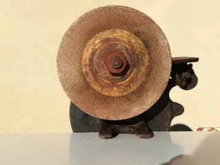 Antiguo esmeril manual ALP