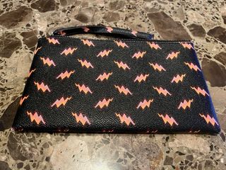 Cartera Bimba y Lola negra con estampado