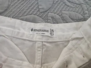 Shorts plateados con estampado Nuevo sin etiqueta