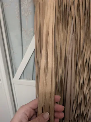 Vestido beige con flecos