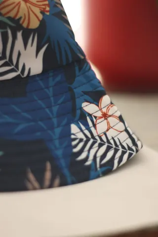 Sombrero reversible negro