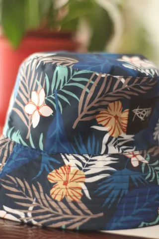 Sombrero reversible negro