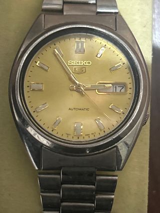 Reloj Seiko 5 Automático Dorado