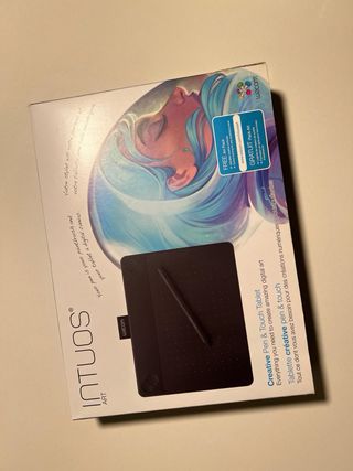 Tableta Gráfica Wacom Intuos Art + Lápiz