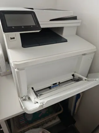 Impresora HP Color LaserJet Pro MFP M477fdn