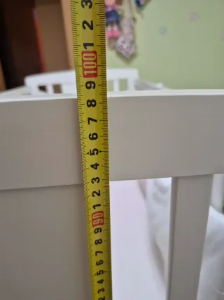 Cuna de bebé blanca