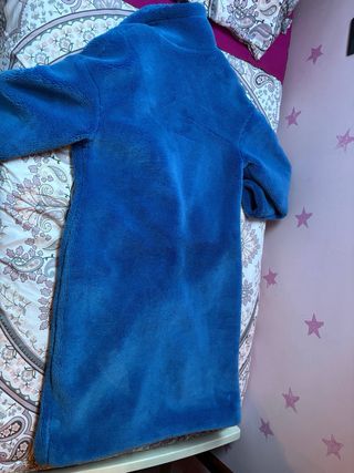 Cappotto lungo azzurro effetto pelliccia