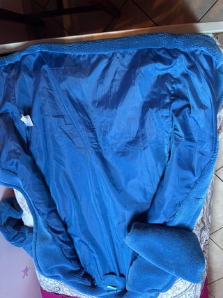 Cappotto lungo azzurro effetto pelliccia