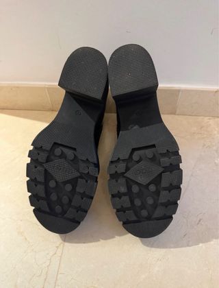 Botines negros charol tacón