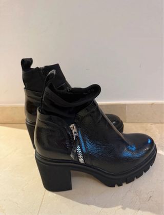 Botines negros charol tacón