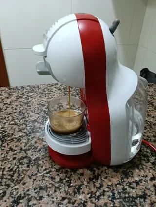Cafetera Dolce Gusto Automática Roja