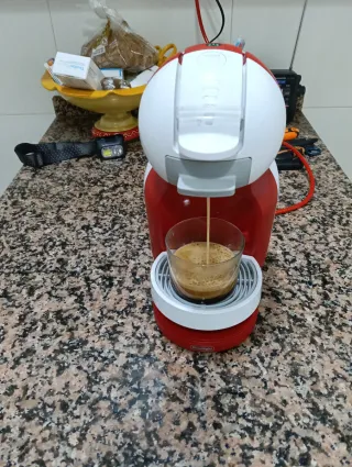 Cafetera Dolce Gusto Automática Roja
