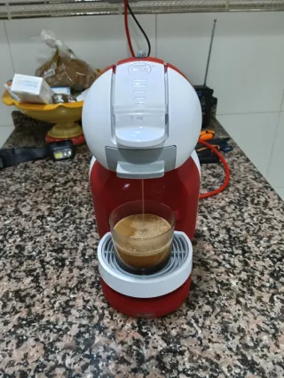 Cafetera Dolce Gusto Automática Roja
