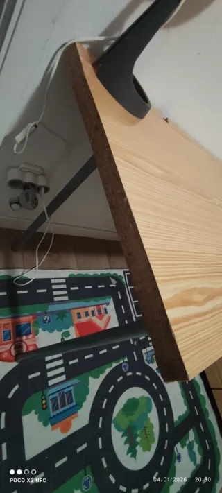 Escritorio juvenil madera y metal