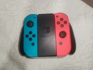 Nintendo Switch Azul y Naranja Casi Nuevo