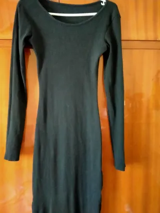 Vestido largo negro manga larga