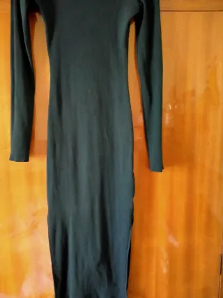 Vestido largo negro manga larga