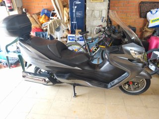 Suzuki Burgman 400 Plata