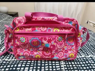 Bolso cambiador bebé flores rosa marca Tuc tuc