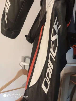 Mono Dainese Moto Piel Negro Rojo Blanco