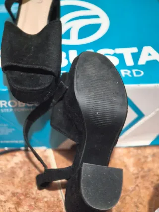 Zapatos de tacón negros