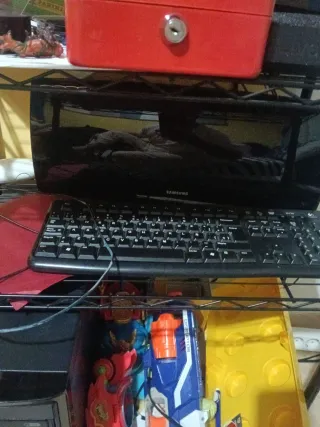 Torre Ordenador LG Negra/Gris pantalla i teclado