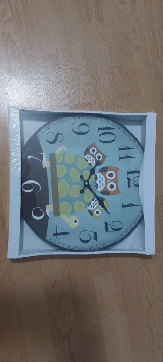 Reloj de pared infantil con tortuga y búhos
