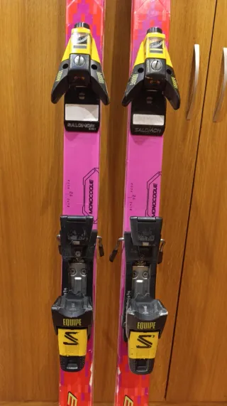 Esquís Salomon Equipe 9000