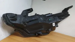 Faro derecho Hyundai i20 II 2020 led