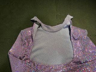 Top lentejuelas morado claro manga larga