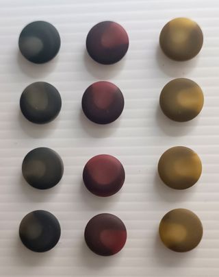 310 Botones Originales 1.5 cm