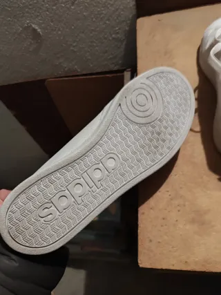 Zapatillas Adidas Blancas con muy poco uson