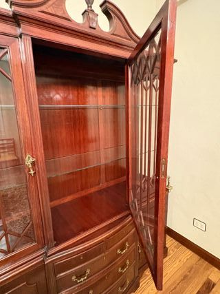 Mueble de caoba maciza con vitrina para salón