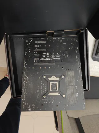 Placa Base MSI Z370 + CPU + 2x8GB RAM