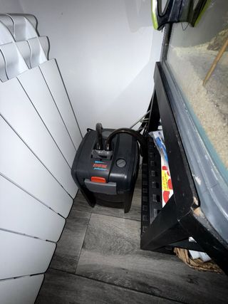 Acuario 200L con mesa forjada y ruedas