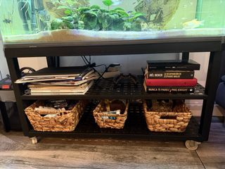 Acuario 200L con mesa forjada y ruedas