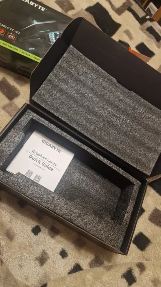 Tarjeta Gráfica Gigabyte RTX 4060 Eagle OC